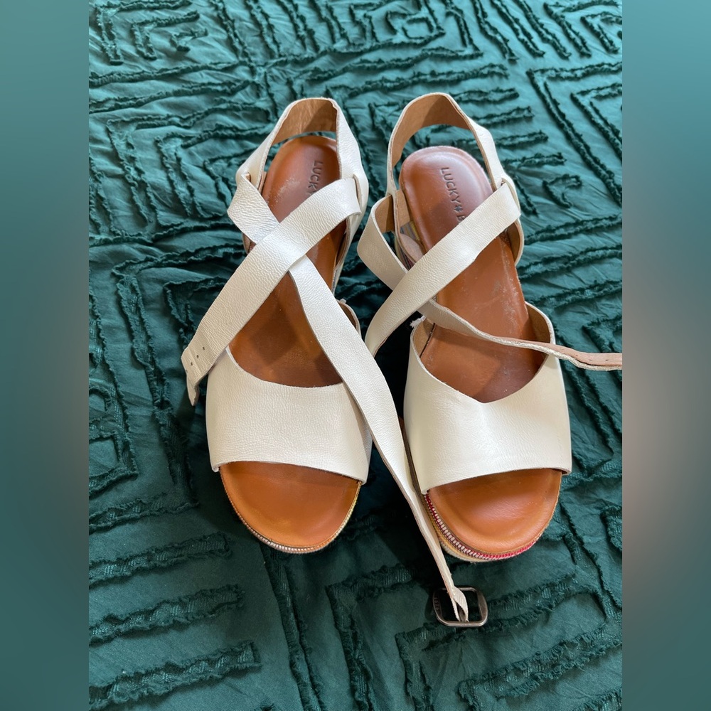 Lucky Brand Cream Sandals with Elastic Straps